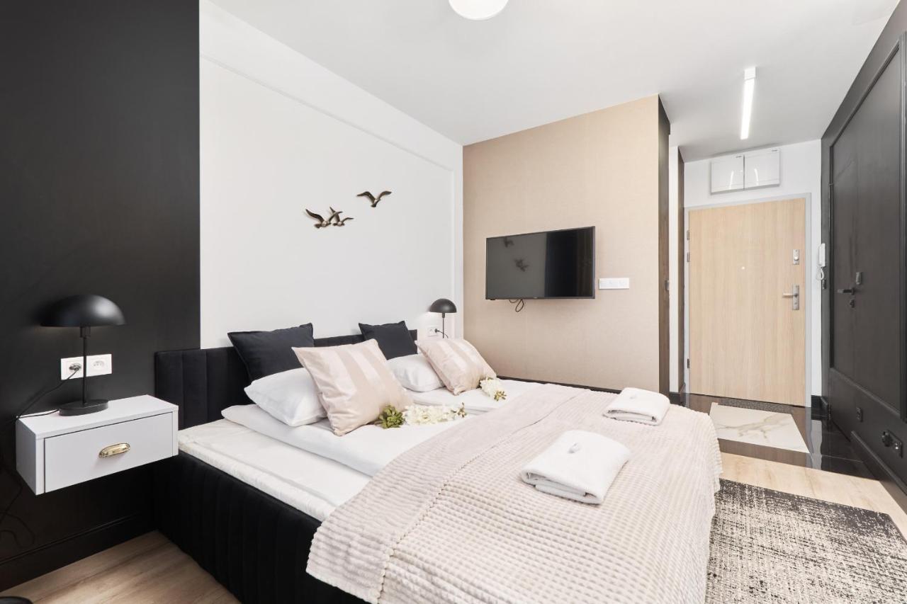 Deluxe Studio Braniborska Near Market Square -With Free Garage By Renters Вроцлав Экстерьер фото